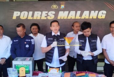 Kasatreskrim Polres Malang, AKP Hafiz Prasetia Akbar saat rilis resmi pengungkapan kasus pencurian (blok-a.com / Yogga Ardiawan)