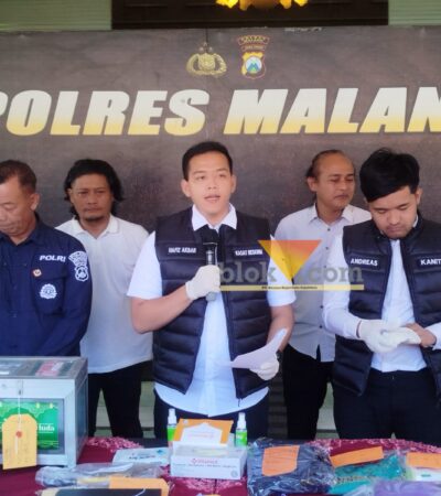 Kasatreskrim Polres Malang, AKP Hafiz Prasetia Akbar saat rilis resmi pengungkapan kasus pencurian (blok-a.com / Yogga Ardiawan)
