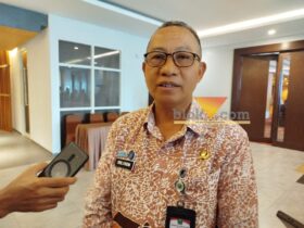 Plt Kepala Bapenda Kota Malang, Moch Sulthon sebut sosialisasi mulai berdampak positif untuk meningkatkan pemahaman masyarakat terhadap kebijakan baru (blok-a.com / Yogga Ardiawan)