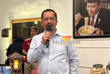 Belasan Warung Sudah Bongkar Mandiri, DLH Segera Libatkan Satpol PP Tertibkan PKL di Lahan RTH Buring (blok-a.com / Yogga Ardiawan)