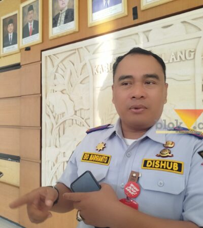 Kepala Dishub Kabupaten Malang, Eko Margianto saat diwawancarai awak media (blok-a.com / Yogga Ardiawan)