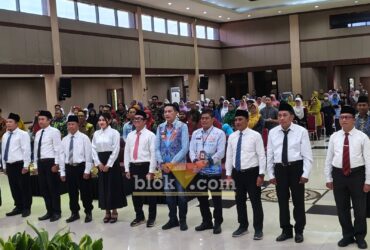 Wali Kota Malang Wahyu Hidayat mengukuhkan 11 anggota Dewan Pendidikan Kota Malang periode 2026–2030 di BBPPMPV BOE Malang, Kamis (23/7/2026). (blok-a.com / M Berril Labiq)