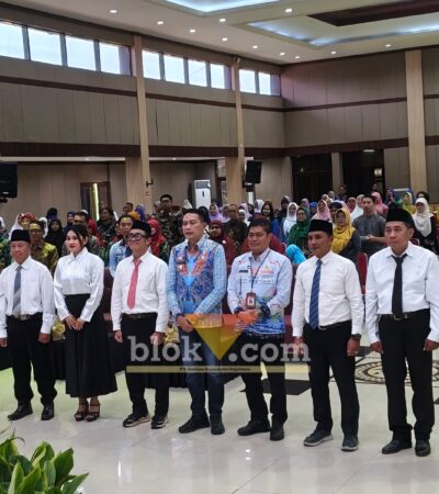Wali Kota Malang Wahyu Hidayat mengukuhkan 11 anggota Dewan Pendidikan Kota Malang periode 2026–2030 di BBPPMPV BOE Malang, Kamis (23/7/2026). (blok-a.com / M Berril Labiq)