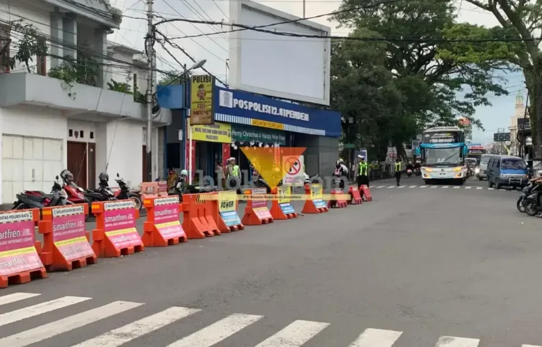 Ilustrasi kondisi lalu lintas di Kota Batu (foto: Blok-a.com/Yogga Ardiawan)
