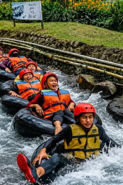 Seru dan Aman! 4 Rekomendasi River Tubing di Malang Raya dengan View Estetik