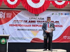 Rektor Unisma, Prof Junaidi saat menyampaikan amanat dalam Upacara HUT Kemerdekaan ke-81 RI. (blok-a.com/ M Berril Labiq)