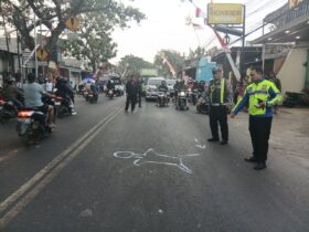 Terekam CCTV, Pedagang Tewas Terlindas Truk Saat Menyalip di Gadang Kota Malang