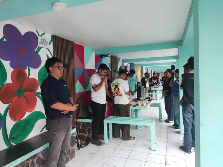 Doa bersama mahasiswa UIBU untuk korban bencana NTT, Jumat (28/8/2026) (dok. Humas UIBU)