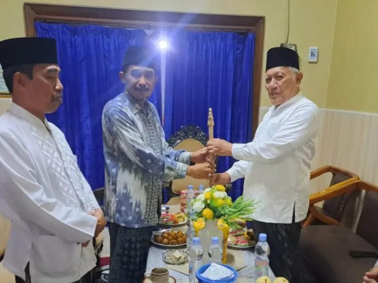 Gus Kikin Terpilih Jadi Ketum PBNU, Gus Thoriq Ungkap Makna Tongkat Zaitun yang Diberikan Jauh Sebelum Muktamar (Istimewa)