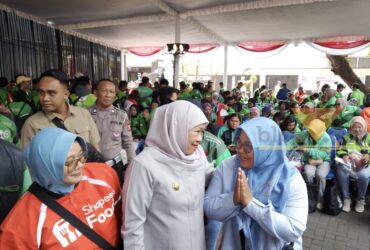 Gubernur Jatim Bebaskan Tunggakan Pajak Ojol, Ratusan Driver Antre di Malang