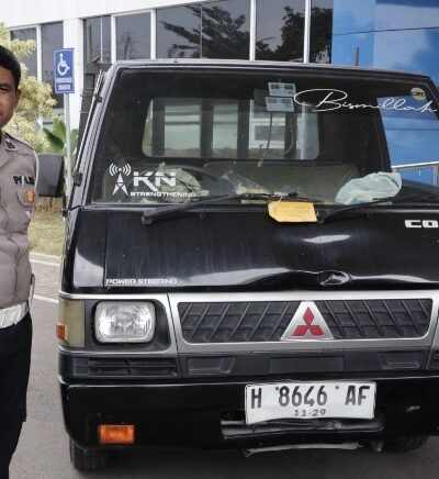 Barang bukti Mitsubishi L300 yang terlibat kecelakaan di Jatikerto, Kecamatan Kromengan Kabupaten Malang (Polres Malang)
