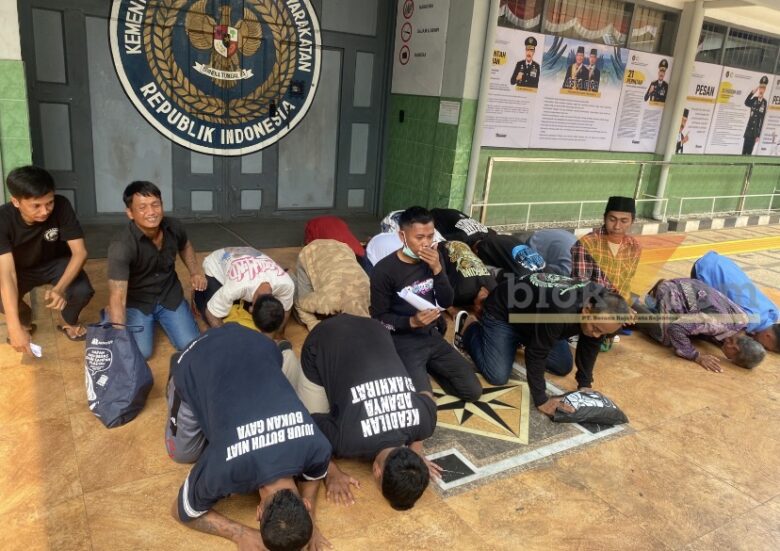 Sujud Syukur Warga Lapas Malang Bebas di Hari Kemerdekaan