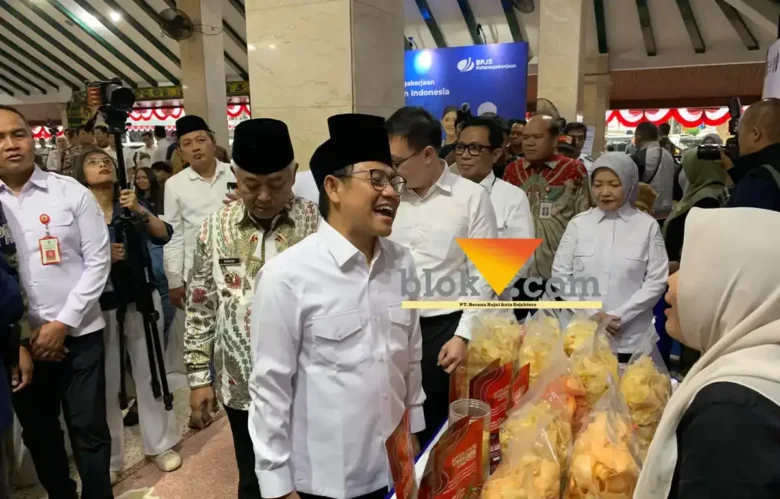 Menteri Koordinator Bidang Pemberdayaan Masyarakat, Cak Imin sebelum meresmikan Malang Migrant Center (foto: blok-a.com / Yogga Ardiawan)