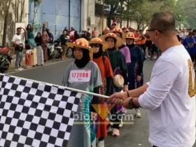 Meriahkan HUT RI ke-81, warga RW 02 Ciptomulyo Kota Malang gelar longmarch 12km (foto: blok-a.com/ Yogga Ardiawan)