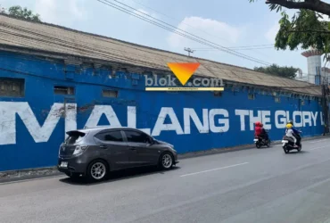 Tulisan “Malang The Glory Land” kembali menghiasi tembok mural di Jalan Arif Rahman Hakim, Kota Malang (foto: Blok-a.com/Yogga Ardiawan)