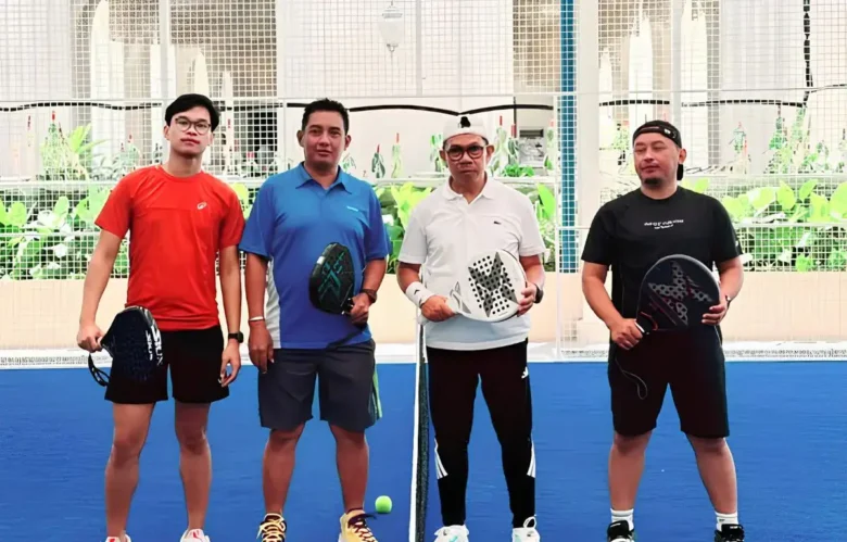 Wali Kota Malang, Nurochman saat latihan padel jelang Padel Merdeka, Selasa (25/8/2026) (foto: dok. Prokopim Kota Batu)