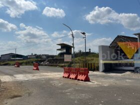 Suasana lokasi bekas tembok di Perumahan Griya Shanta yang bisa diakses kembali, Kamis (27/8/2026) (blok-a/Berril Labiq)
