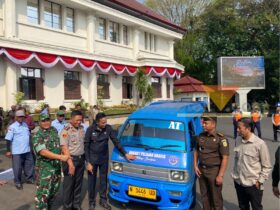 Wali Kota Malang, Wahyu Hidayat saat launching program Angkot Pelajar Gratis bersama Forkopimda, Senin (31/8/2026) (blok-a/Bob Bimantara Leander)