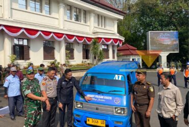 Wali Kota Malang, Wahyu Hidayat saat launching program Angkot Pelajar Gratis bersama Forkopimda, Senin (31/8/2026) (blok-a/Bob Bimantara Leander)