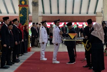 Bupati Malang, HM Sanusi saat melantik pejabat di lingkungan Pemkab Malang (blok-a.com / Yogga Ardiawan)