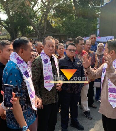 Menteri Koperasi, Ferry Juliantono dorong komunitas Ekraf dan UMKM di Malang bertransformasi menjadi koperasi (blok-a.com / Yogga Ardiawan)