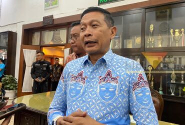 Wali Kota Malang, Wahyu Hidayat saat diwawancara (blok-a/Bob Bimantara Leander)