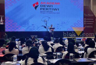 caption:%20Wakil%20Wali%20Kota%20Malang%20Ali%20Muthohirin%20memberikan%20arahan%20di%20acara%20Akademi%20Dewi%20Pertiwi,%20Minggu%20(27/9/2026)%20(blok-a.com/Bob%20Bimantara%20Leander)