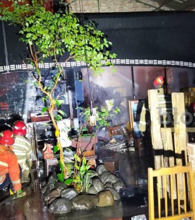 Pemadaman api di Kafe Shelterville, Kota Malang, Minggu (27/9/2026) (Damkar for blok-a.com)