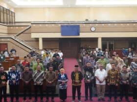 Sesi foto bersama seusai rapat koordinasi eksekutif dan legislatif Kabupaten Malang bersama KPK RI (Prokopim)