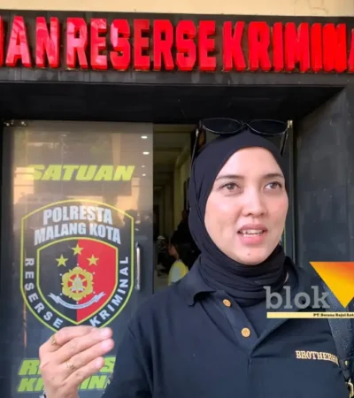 Kuasa hukum korban, Lilik Yuliana saat membuat laporan tambahan enam siswa yang mengalami dugaan kekerasan (blok-a.com / Yogga Ardiawan)