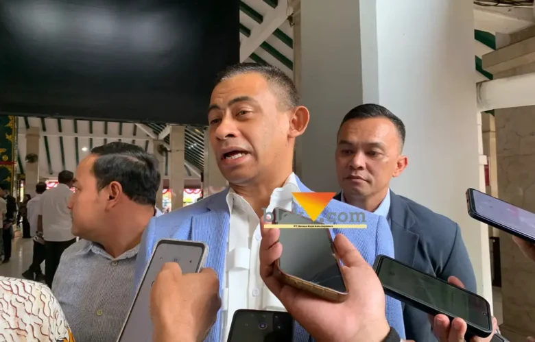 Kepala Kejaksaan Negeri Kabupaten Malang, Dr Fahmi saat diwawancarai awak media (foto: blok-a.com / Yogga Ardiawan)