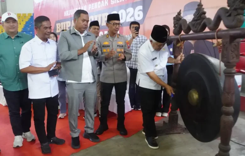 Pembukaan Kejuaraan Bupati Cup dalam cabor silat yang diresmikan oleh Bupati Malang, HM Sanusi (foto: Istimewa)