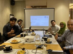 Pertemuan antara pihak blok-a.com dan Stimata membahas tentang kolaborasi berupa "MboisRek" (blok-a/Zulkaria)