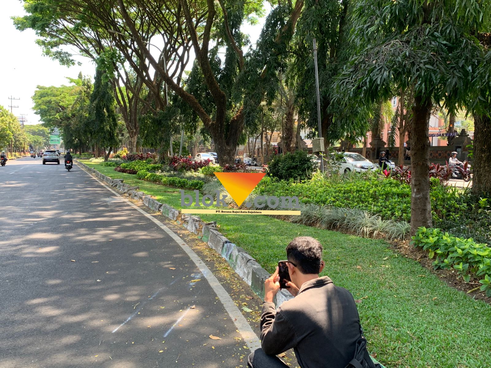 Mayat Pria Ditemukan di Taman Jalan Veteran Malang, Polisi Duga Korban Laka Tunggal