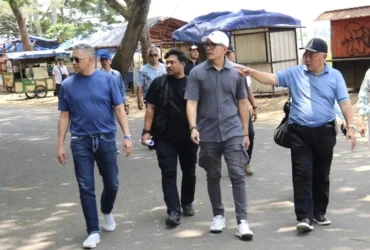 Bupati Malang, HM Sanusi saat meninjau calon lokasi Alun-alun Kepanjen (Prokopim)