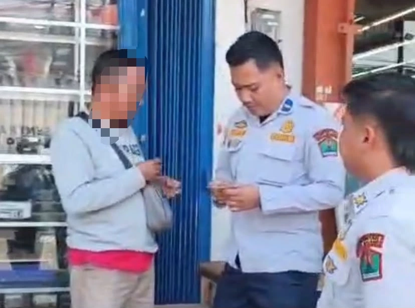 Viral Perseteruan Jukir dan Pengendara di Dinoyo, Dishub Amankan KTA Tak Berlaku
