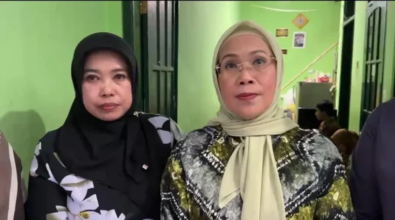 Direktur Reserse PPA-PPO Polda Jatim Kombes Ganis Setyaningrum saat diwawancarai awak media (Istimewa)