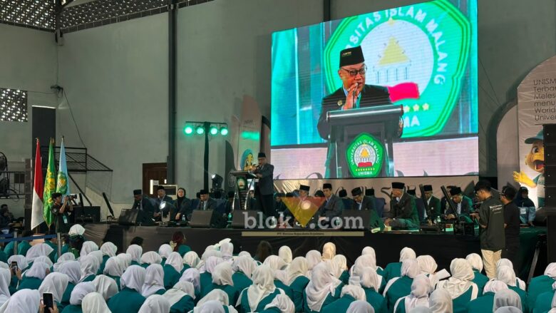 Pembukaan Rangkaian OSHIKA MABA UNISMA 2026 di Sports Centre Unisma, Senin (28/9/2026). (blok-a.com / M Berril Labiq)