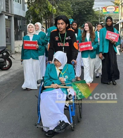 Windya Zuhrotun Nufus saat mengikuti rangkaian OSHIKA MABA 2026 di Unisma. (blok-a.com / M Berril Labiq)