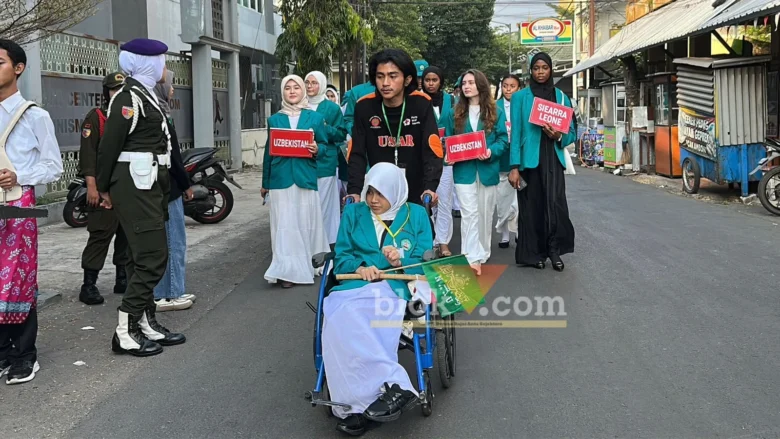 Windya Zuhrotun Nufus saat mengikuti rangkaian OSHIKA MABA 2026 di Unisma. (blok-a.com / M Berril Labiq)
