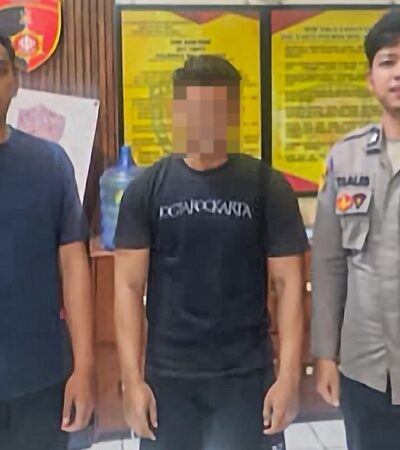 Tersangka dugaan pelecehan seksual yang diamankan anggota Polresta Malang Kota (dok. Polresta Malang Kota)