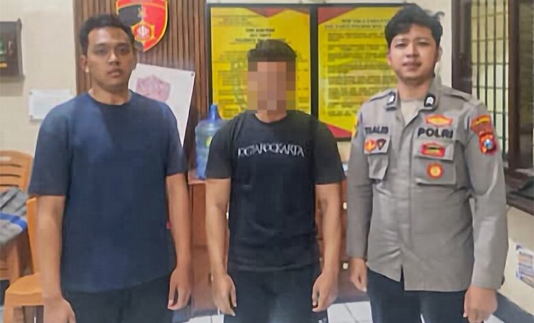 Tersangka dugaan pelecehan seksual yang diamankan anggota Polresta Malang Kota (dok. Polresta Malang Kota)