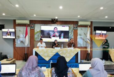Caption: Kepala LLDIKTI Wilayah VII Jatim, Prof Dyah Sawitri, didampingi Rektor UIBU Malang, Dr Nurcholis Sunuyeko saat Bimtek Tata Kelola Jabatan Akademik Dosen di Universitas Insan Budi Utomo (UIBU) Malang, Selasa (6/10/2026) (blok-a.com/Bob Bimantara Leander)