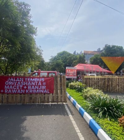 Penutupan akses Perumahan Griya Shanta Kota Malang (blok-a.com/Bob Bimantara Leander)