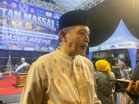 Wali Kota Malang, Wahyu Hidayat diwawancara awak media, Rabu (30/9/2026) (foto: blok-a.com/Bob Bimantara Leander)