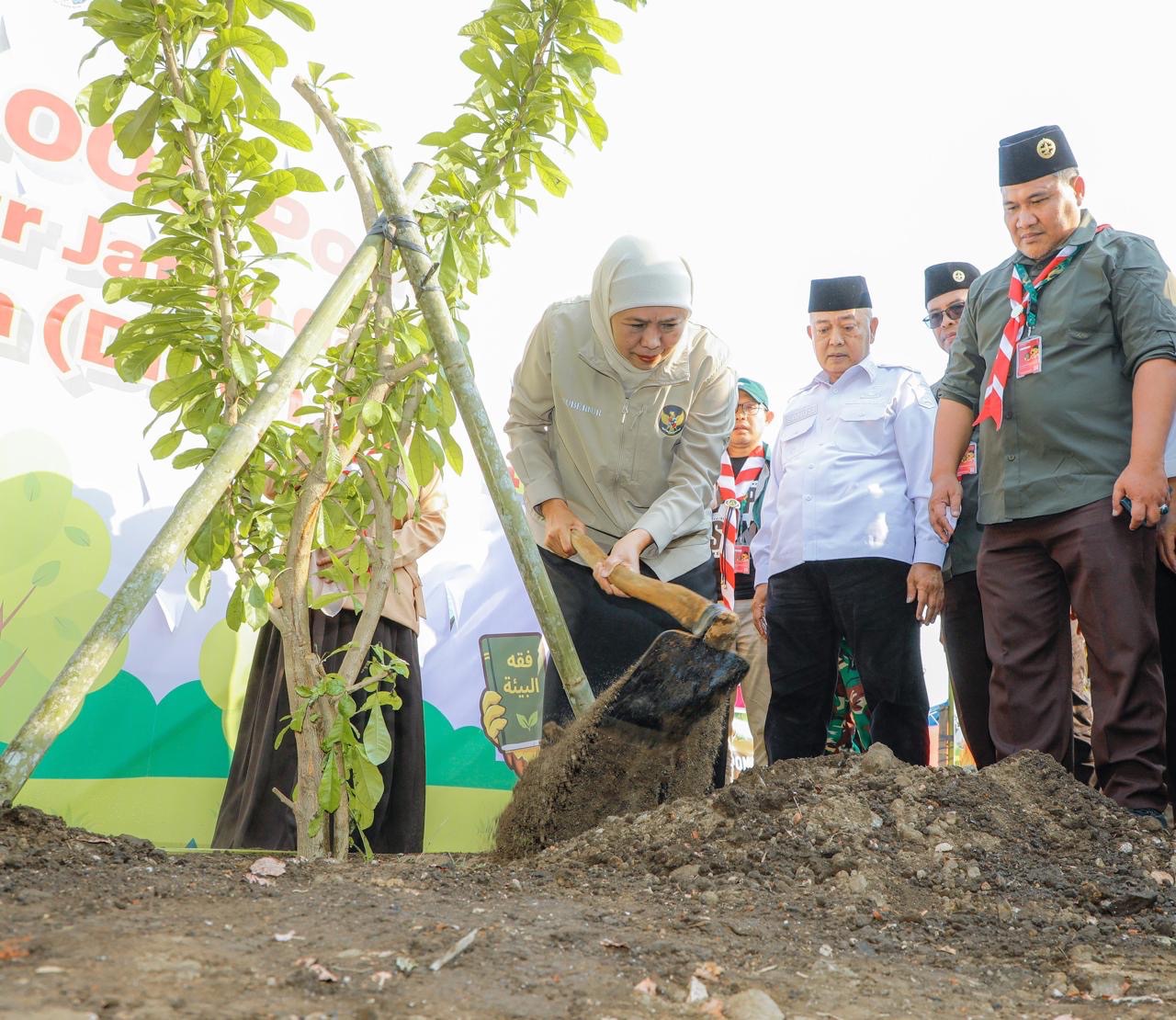 PPSN VI di Malang, Khofifah dan Sanusi Tanam 1.000 Pohon Bawa Semangat Ekoteologi