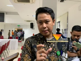 Kepala Seksi Sarana Angkutan Dishub Jatim, Cito Eko Yuly pastikan koridor II Trans Jatim Tetap Jalan 29 Oktober 2026 (foto: blok-a.com / Yogga Ardiawan)