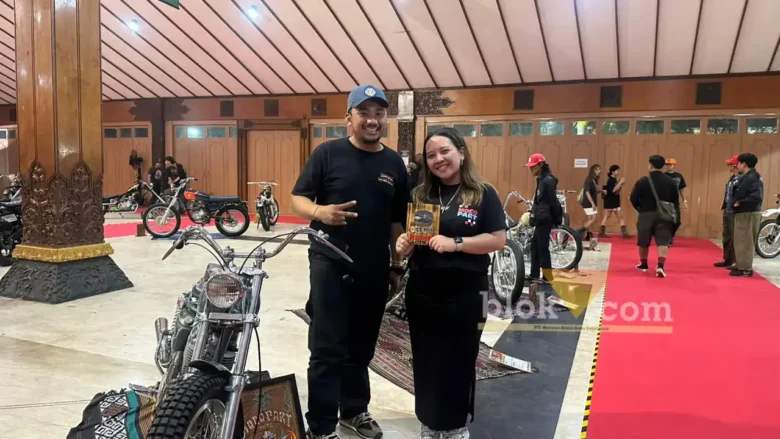 Puluhan sepeda motor kustom dipamerkan dalam acara Mocopart 2026 di Taman Krida Budaya, Kota Malang. (foto: blok-a.com / M Berril Labiq)