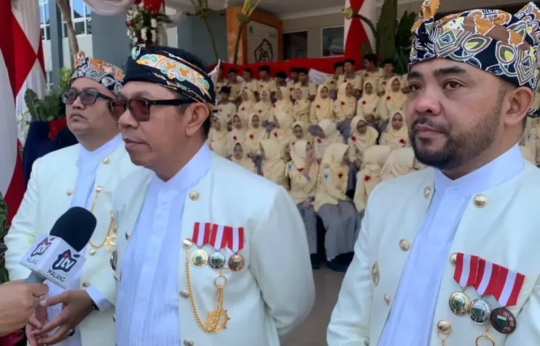 Wali Kota Batu, Nurochman bersama Wakil Wali Kota, Heli Suyanto (foto: istimewa)