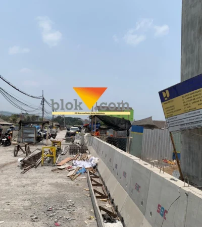 Pembangunan Jalan Pasar Gadang Lebih Cepat, Ditarget Rampung November (blok-a.com / Yogga Ardiawan)